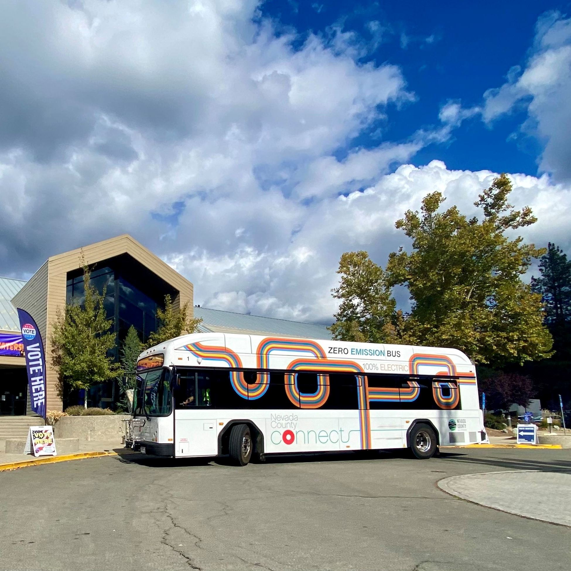 Nevada County Connects ebus outside of the vote center at Nevada County’s Government Center.